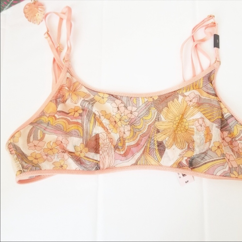 Brand new VICTORIAS SECRET BRALETTE